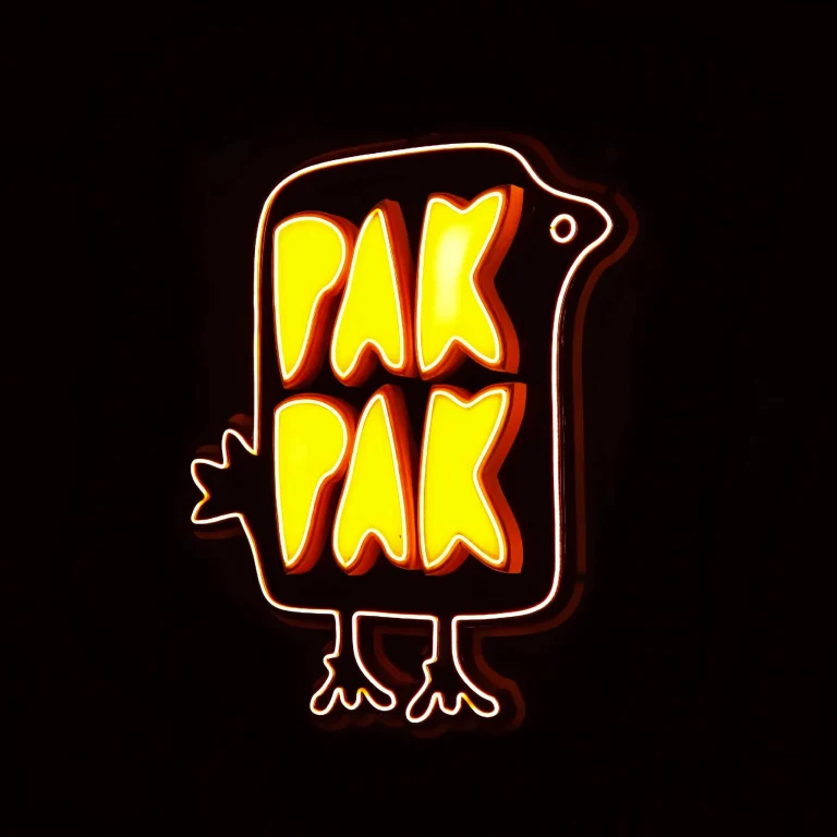 PaKPaKRestaurant logo